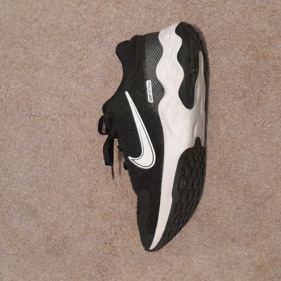 Nike Size 9.5 Nike Renews - Picture 2 of 4